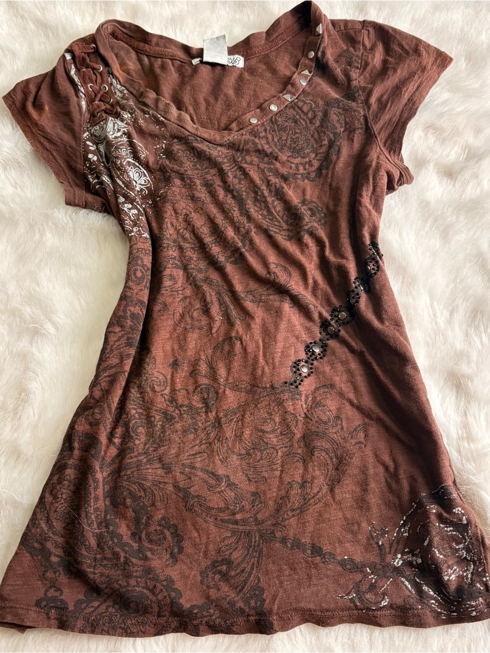 vintage RXB Brown Short-Sleeve V-Neck Tee with Paisley Graphic